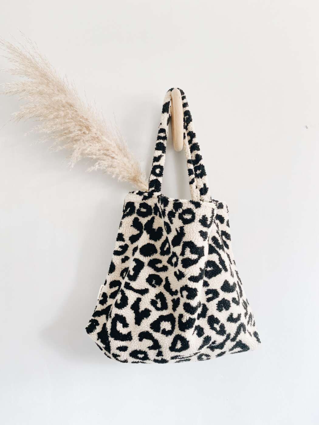 Holy cow teddy mom bag2 4995 IG inblckandwht